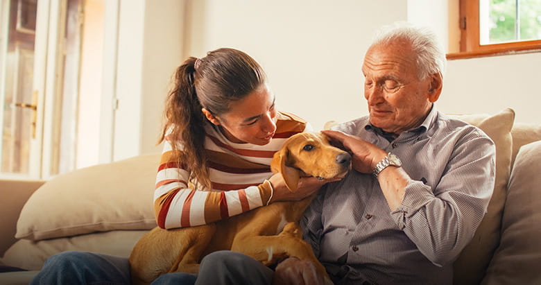 vrouw en man met hond